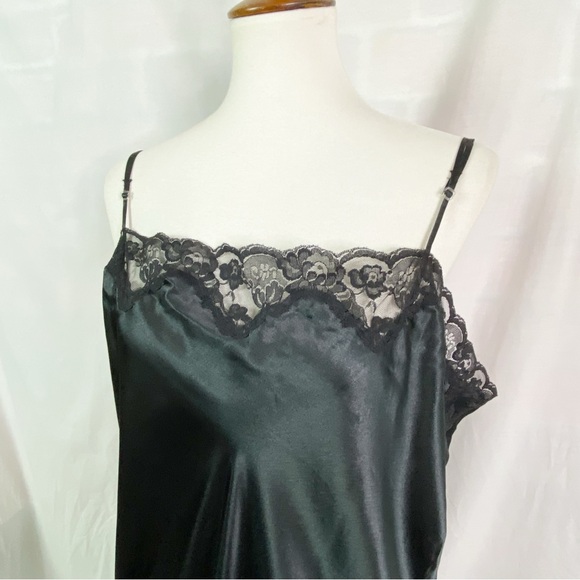 Elegant Vintage Black Lace Trim Nightgown Ruffle Hem 26/28 - Picture 2 of 5